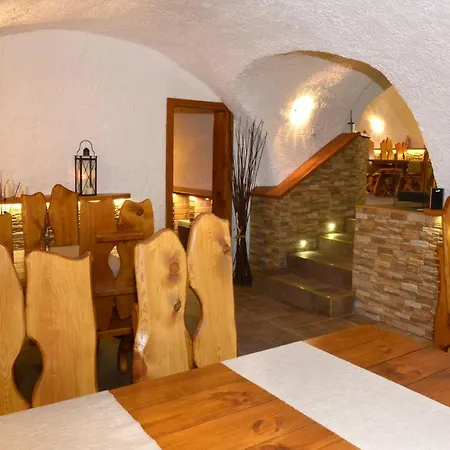 فندق Restaurace A Penzion Pod Hradem Zlín