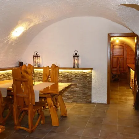 Restaurace A Penzion Pod Hradem 호텔