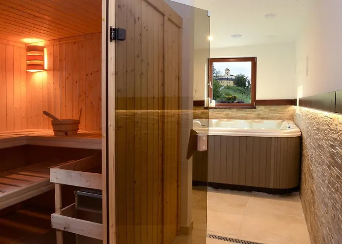 Hotel Restaurace A Penzion Pod Hradem Zlín